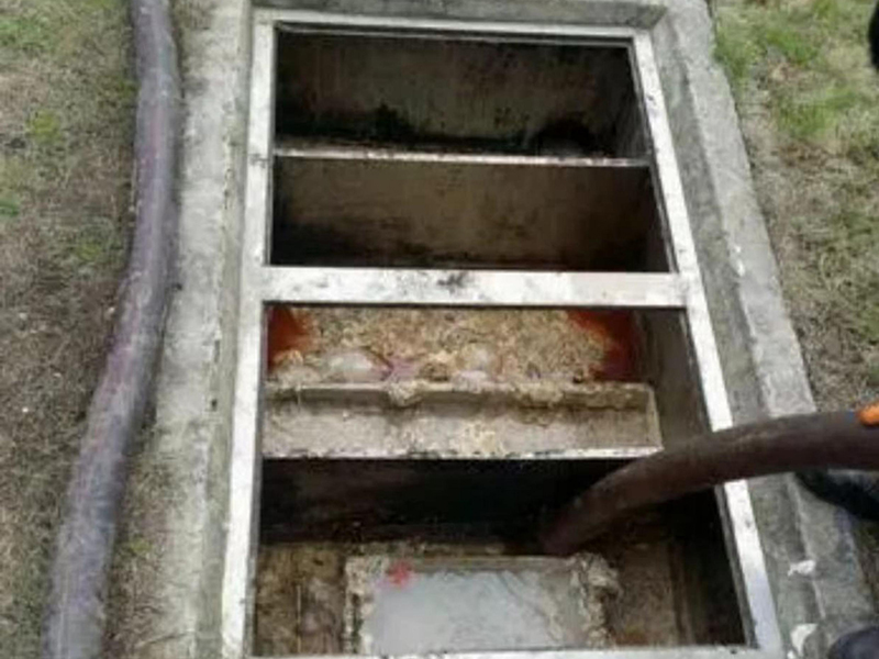 北大镇隔油池清理