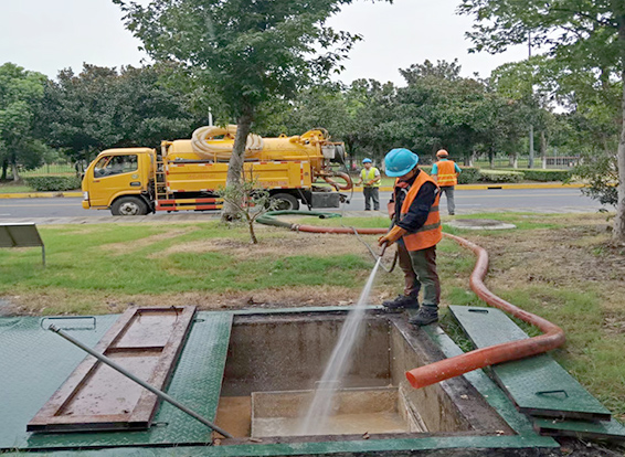 北大镇化油池清理